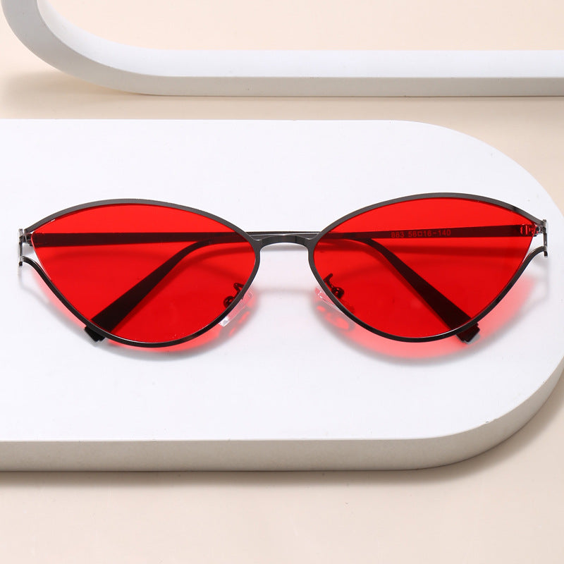 Modische Cat-Eye Sonnenbrille mit Dünnem Metallrahmen Brehn