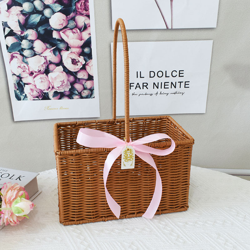 Chice Gewebte Handtasche mit Perlenakzent Brehn