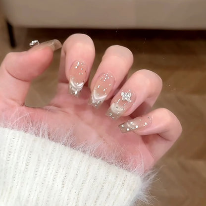 Kunstvolle Nagelverlängerungen mit Strassverzierung Brehn
