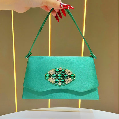 Elegante abendliche Handtasche mit Strasssteinen