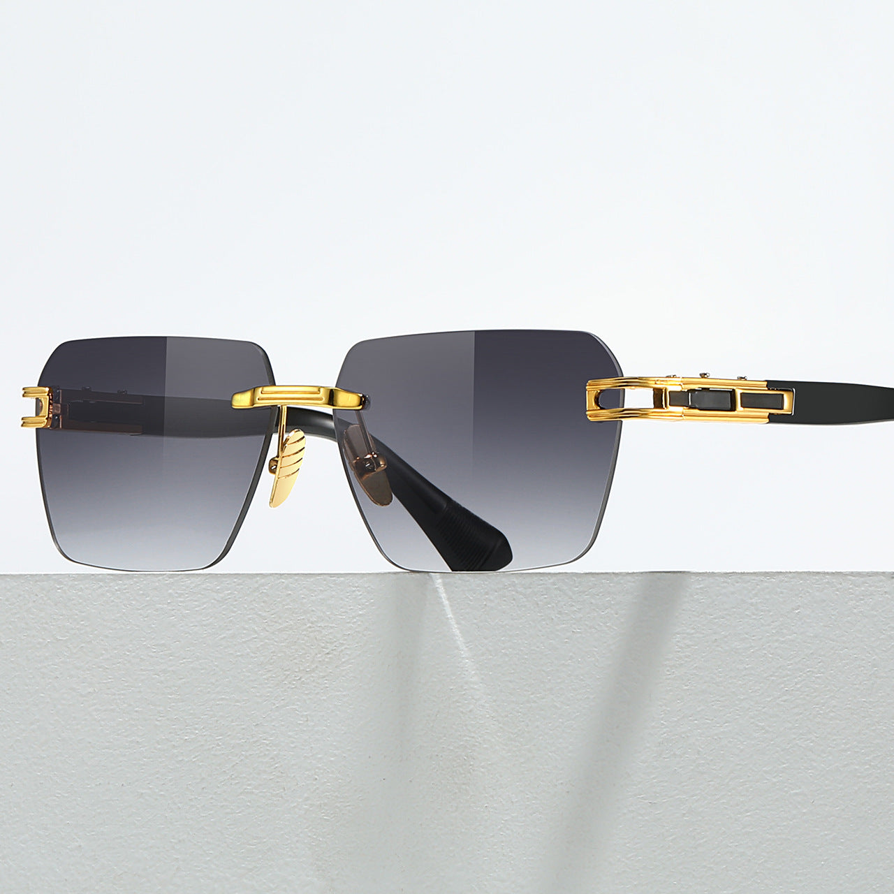 Fashion-Forward Übergroße Quadratische Sonnenbrillen Brehn