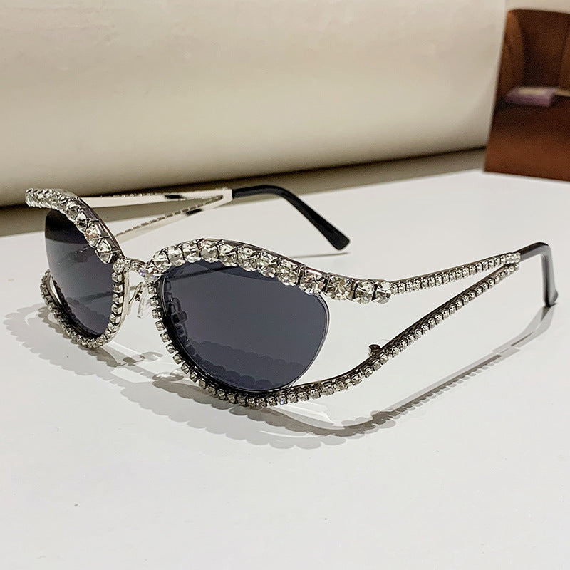 Damen Glamouröse Sonnenbrille mit funkelnden Kristallakzenten Brehn