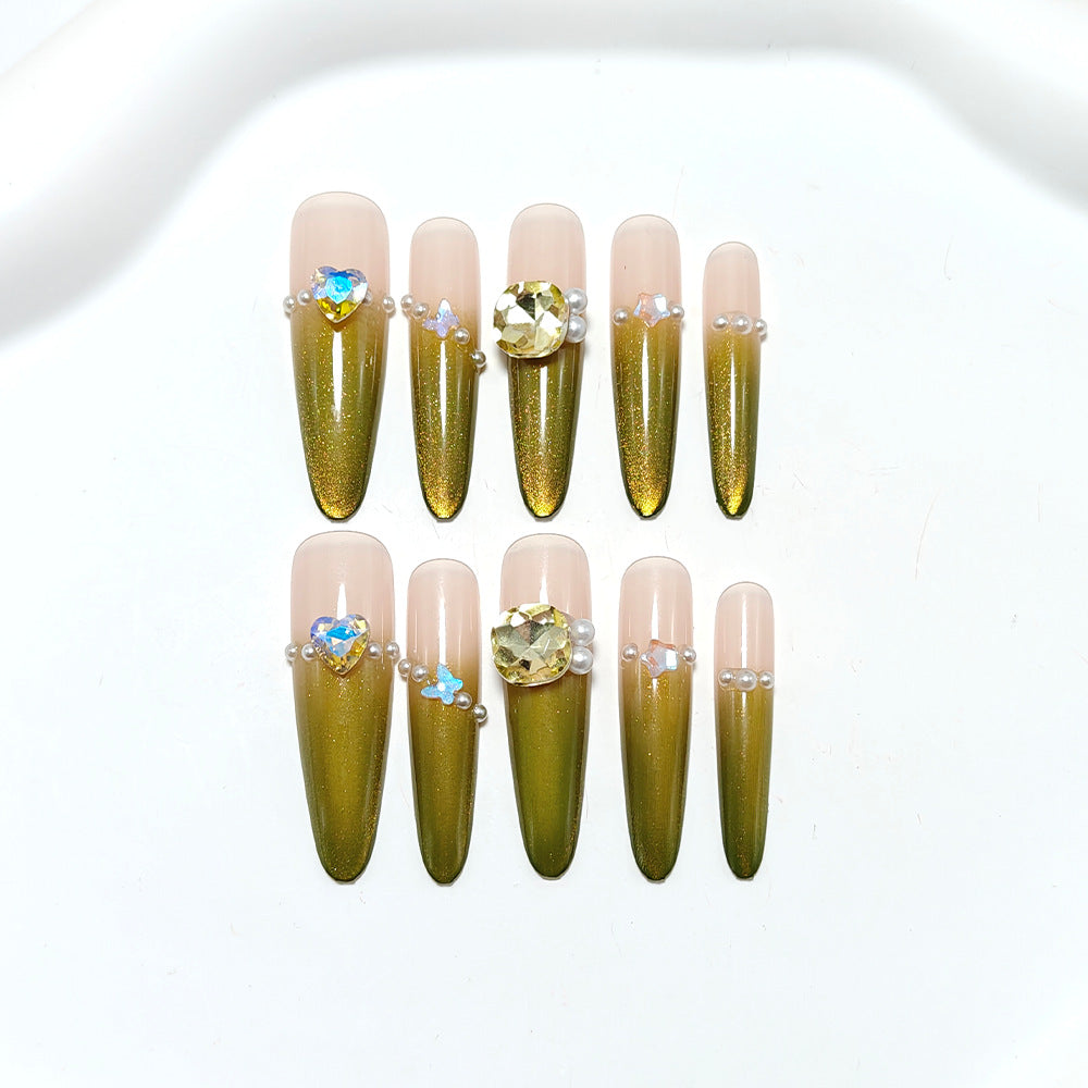 Kunstnägel mit Elegantem Ombre-Effekt und Glitzerakzenten Brehn