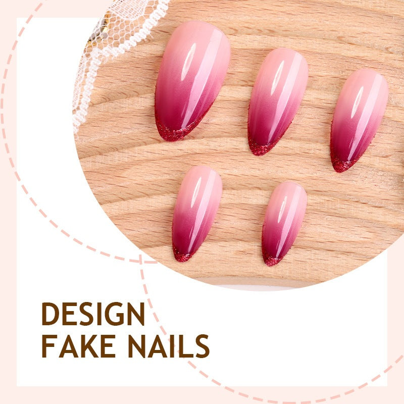 Künstliches Nagelset mit Ombre-Design und Glitter-Spitzen Brehn