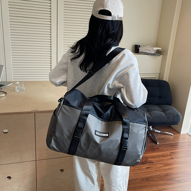 Sportliche Reisetasche Mit Robustem Design Brehn