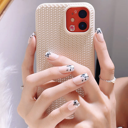 Künstlerisches Press-On-Nagel-Set mit Schmetterlingsdesigns