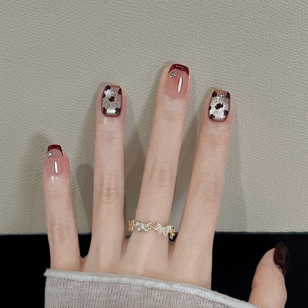 Künstlerische Florale Nagelkunst