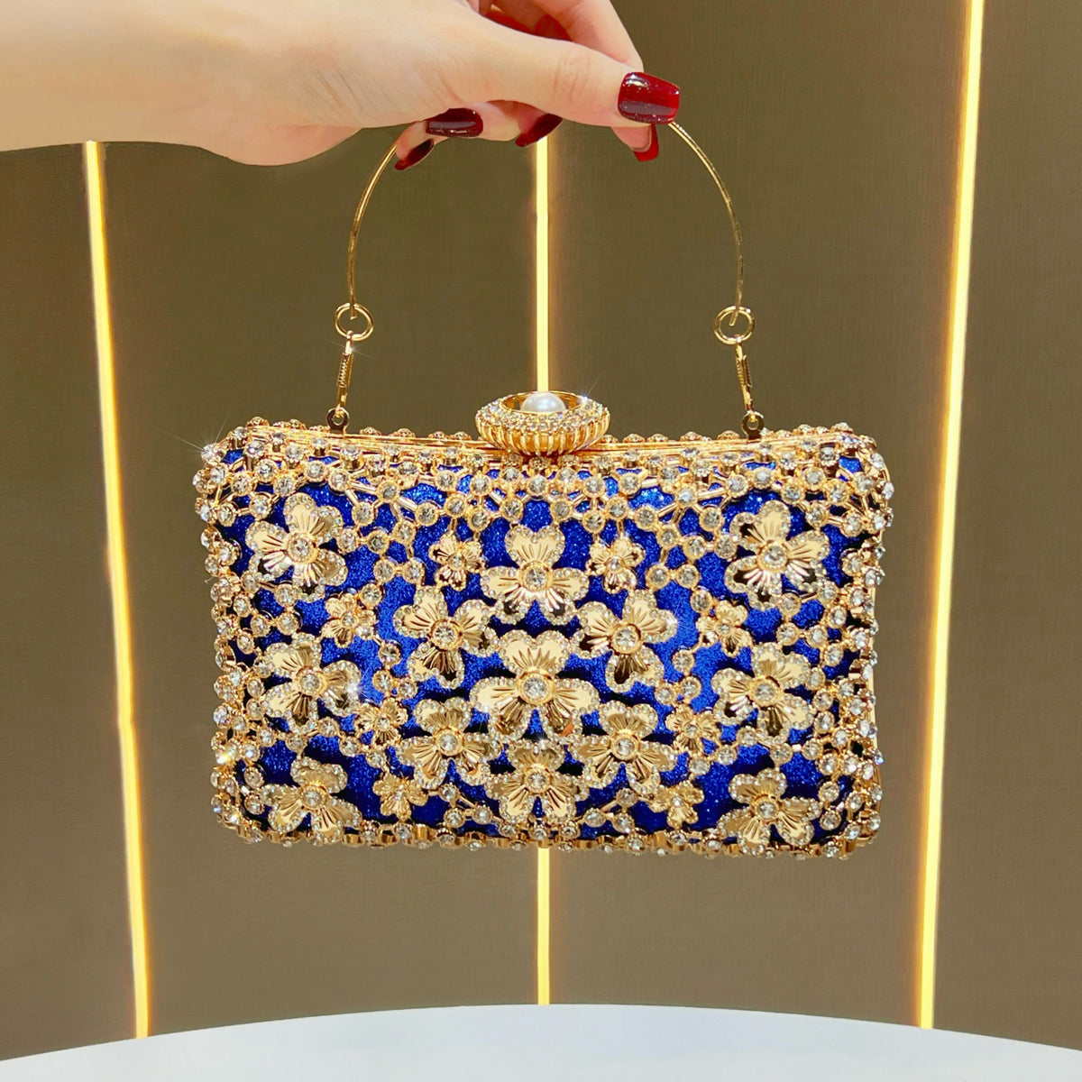 Floral Applikation Abend Clutch