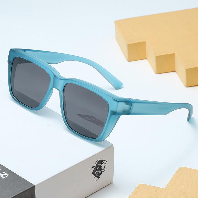 Damen moderne quadratische Sonnenbrille mit robustem Rahmen Brehn