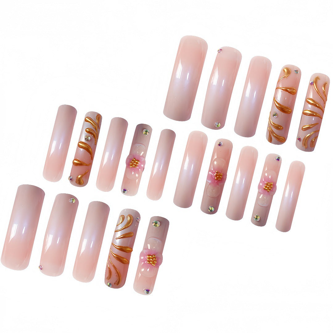Künstlerische 3D-Nagelverlängerungen Brehn