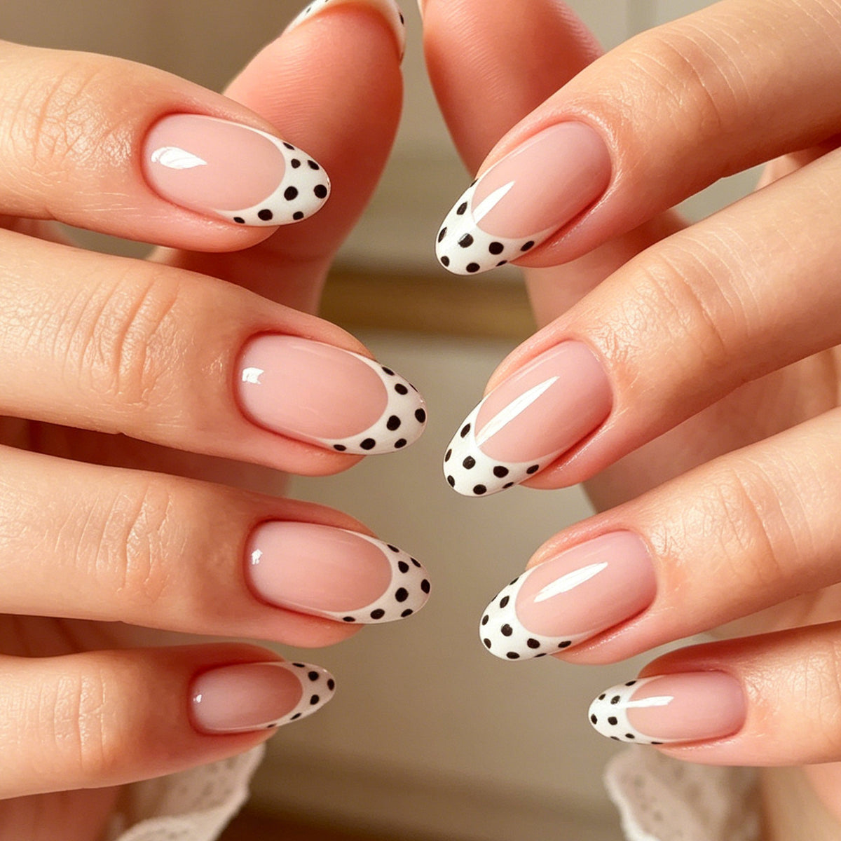 Trendige French Tip Nagelkunst Brehn