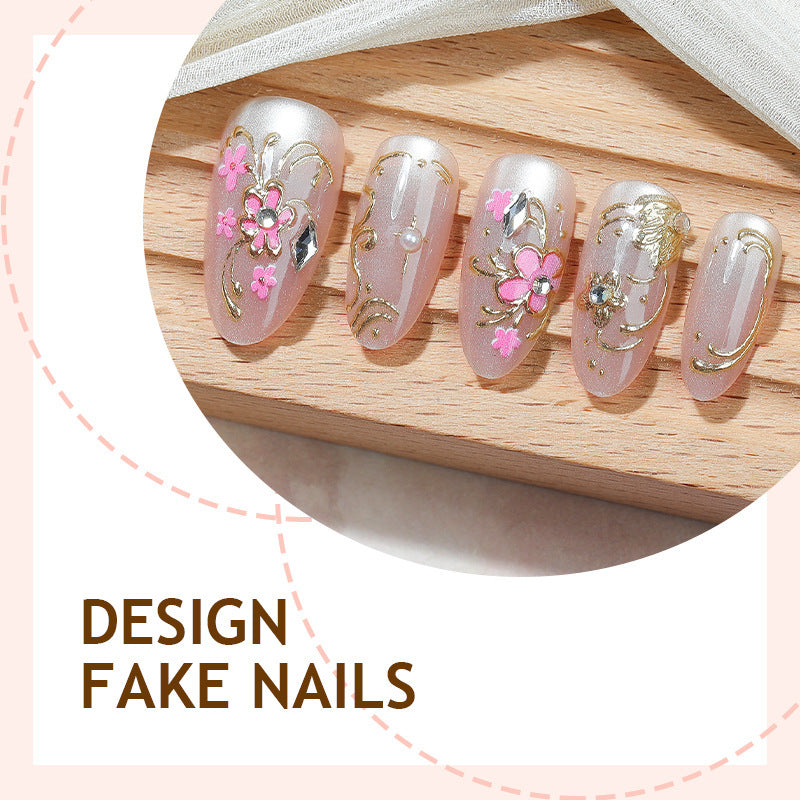 Kunstnagelset mit floralen und goldenen Details Brehn
