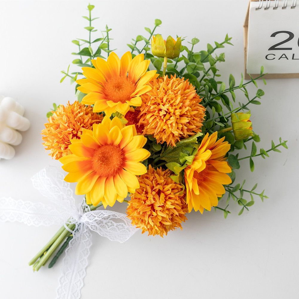Dekorative Sonnenblumenstraußarrangement