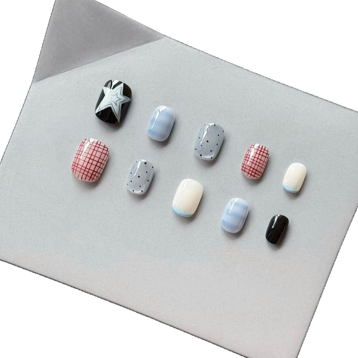 Künstlerische Nagelkunst Press-On Kollektion