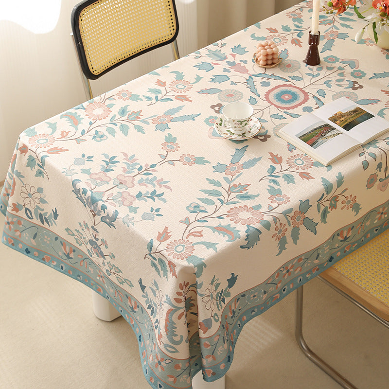 Rechteckige pflegeleichte Tischdecke im floralen Jacquard mit dekorativer Bordüre Brehn