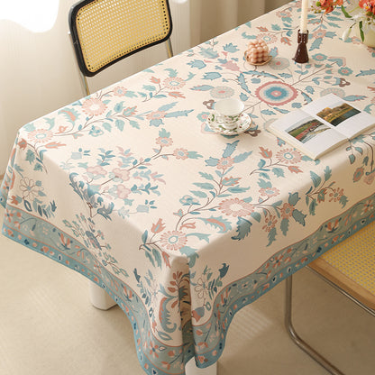 Rechteckige pflegeleichte Tischdecke im floralen Jacquard mit dekorativer Bordüre Brehn