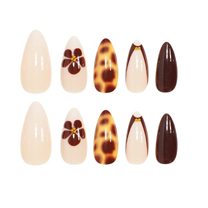 Elegantes Stiletto Press-On Nagelkunst Set Brehn