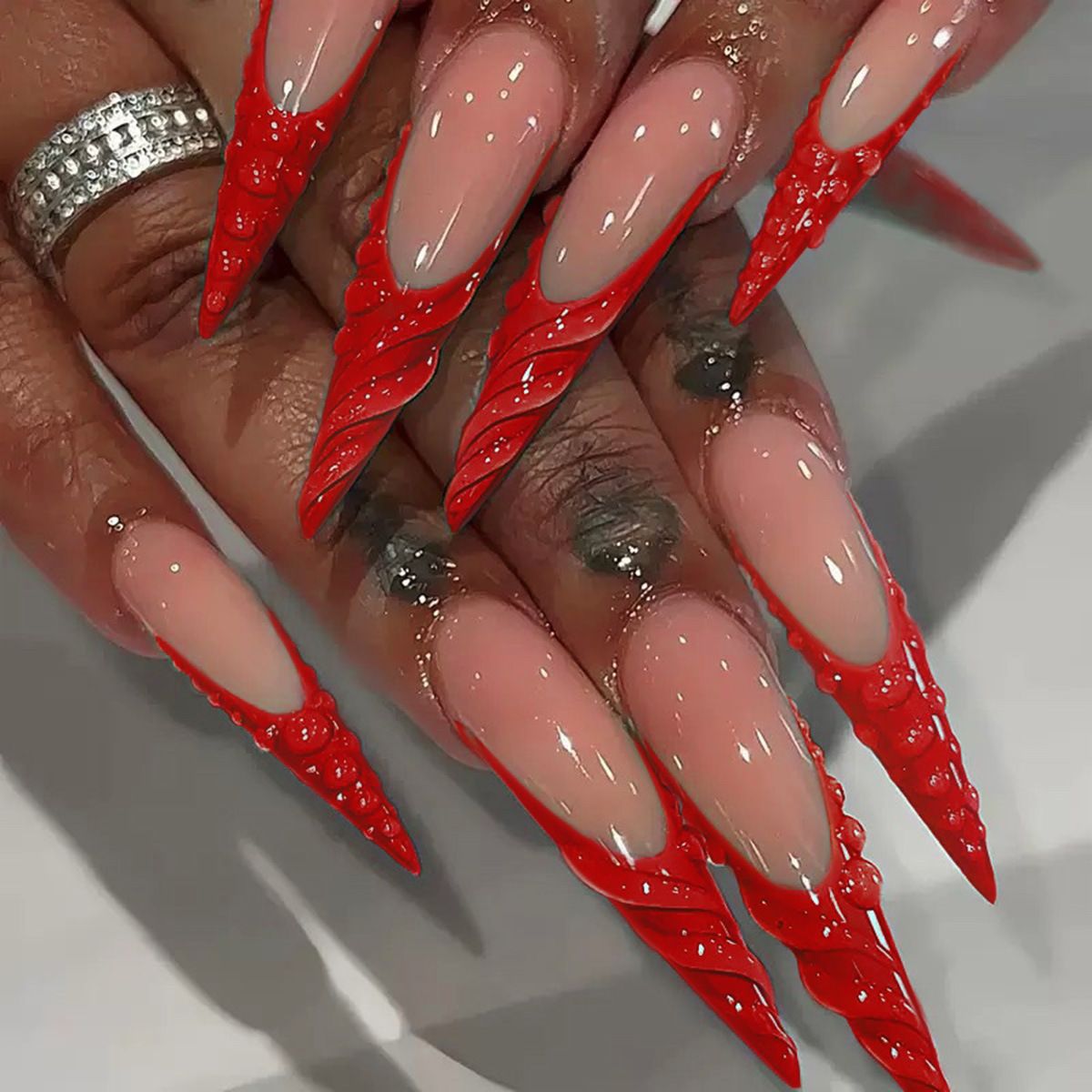Glamouröse Stiletto-Nagelerweiterungen Brehn