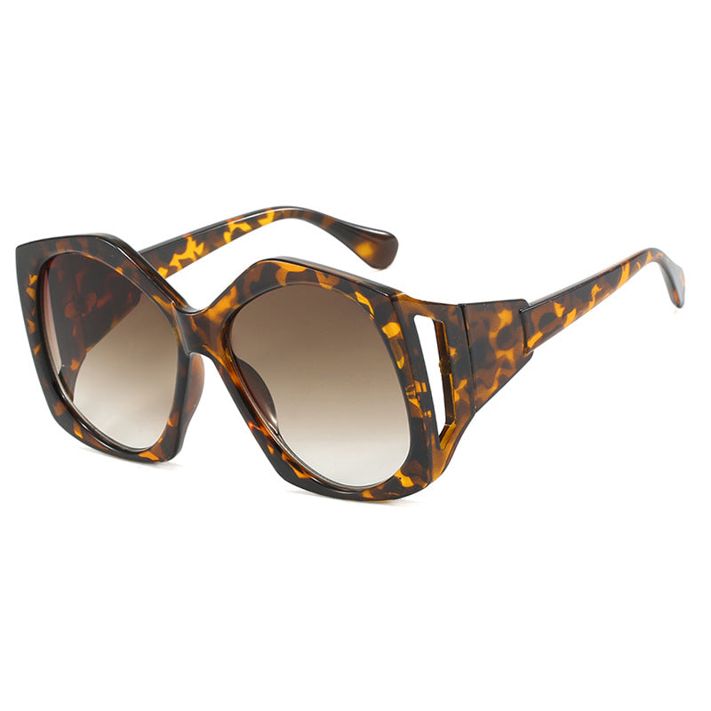 Damen oversized Sonnenbrille mit futuristischem Design Brehn