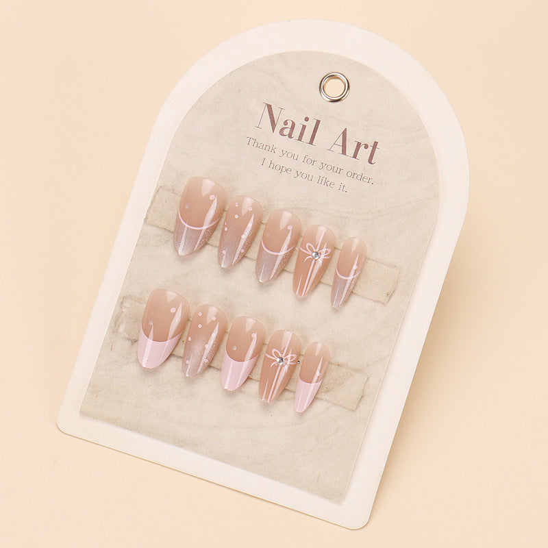 Stylische Press-On-Nageltips mit Leopardendesign Brehn