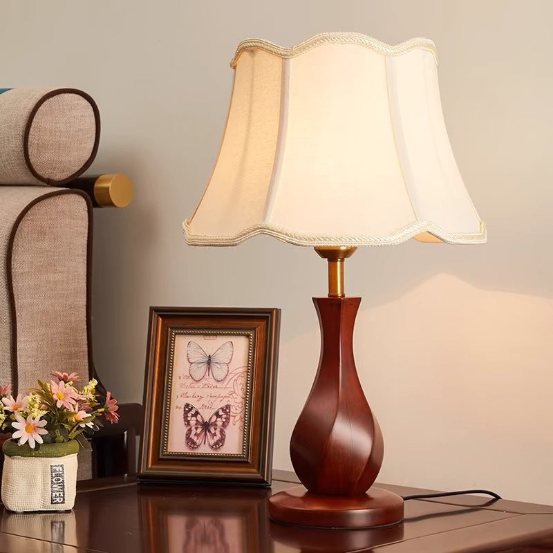 Elegante moderne Tischlampe