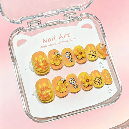 Benutzerdefiniertes cartoon-inspiriertes press-on Nagelkunst-Set Brehn