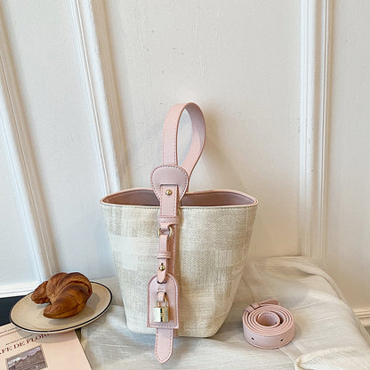 Elegante Strukturierte Bucket Bag