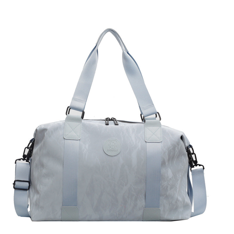 Sportliche Reisetasche Im Modernen Design Brehn
