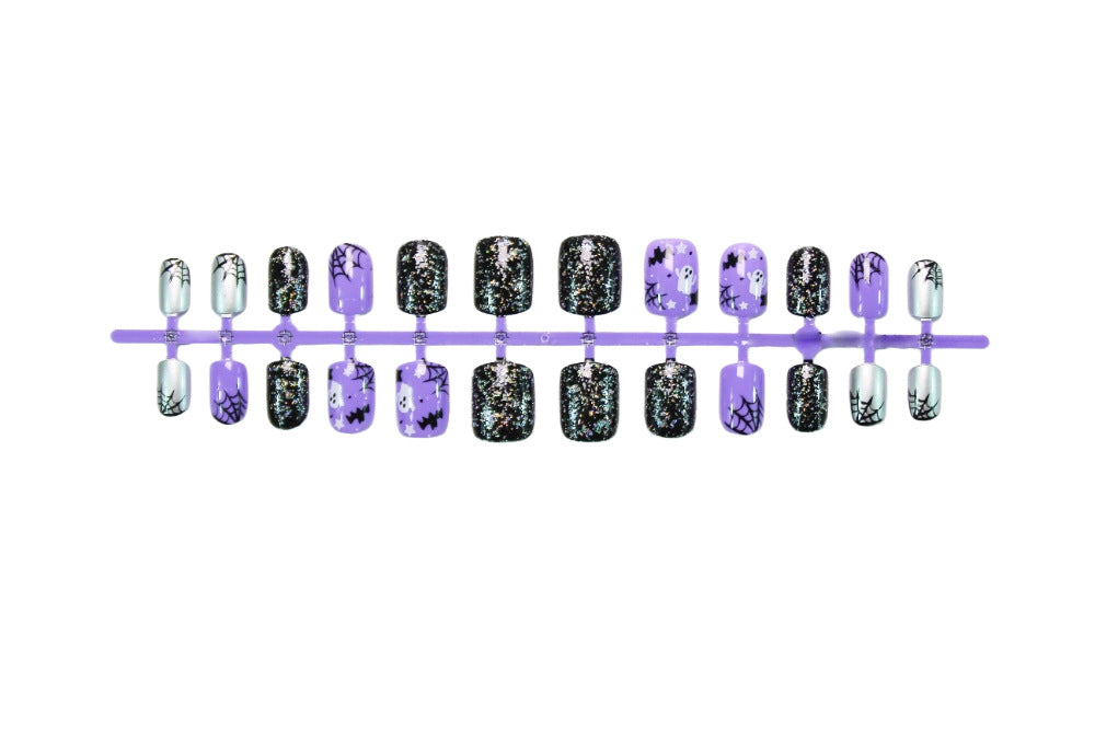 Halloween Kunstnagelset mit spooky Motiven und Glitzerakzenten Brehn