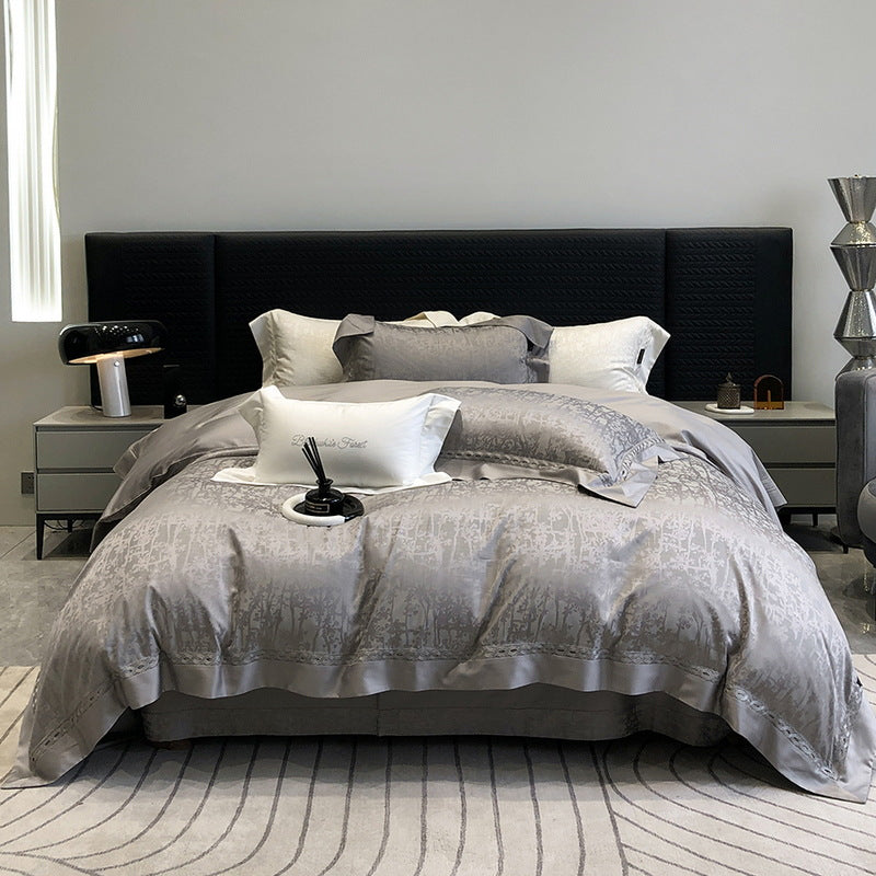 Satin-Jacquard Bettgarnitur mit dezenter Struktur und eleganter Borte