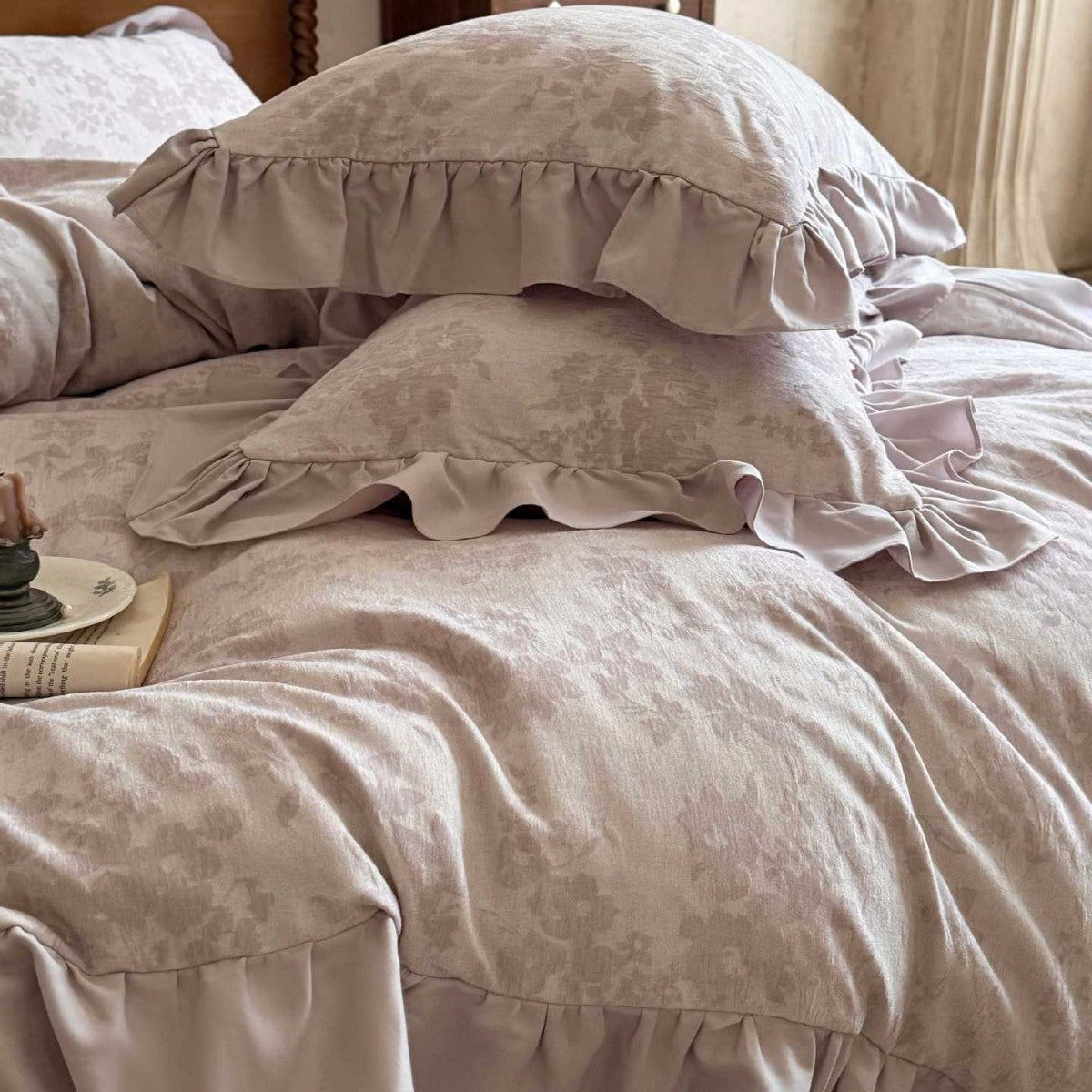 Luxuriöses Rüschendes Floral Jacquard Bettbezug Set