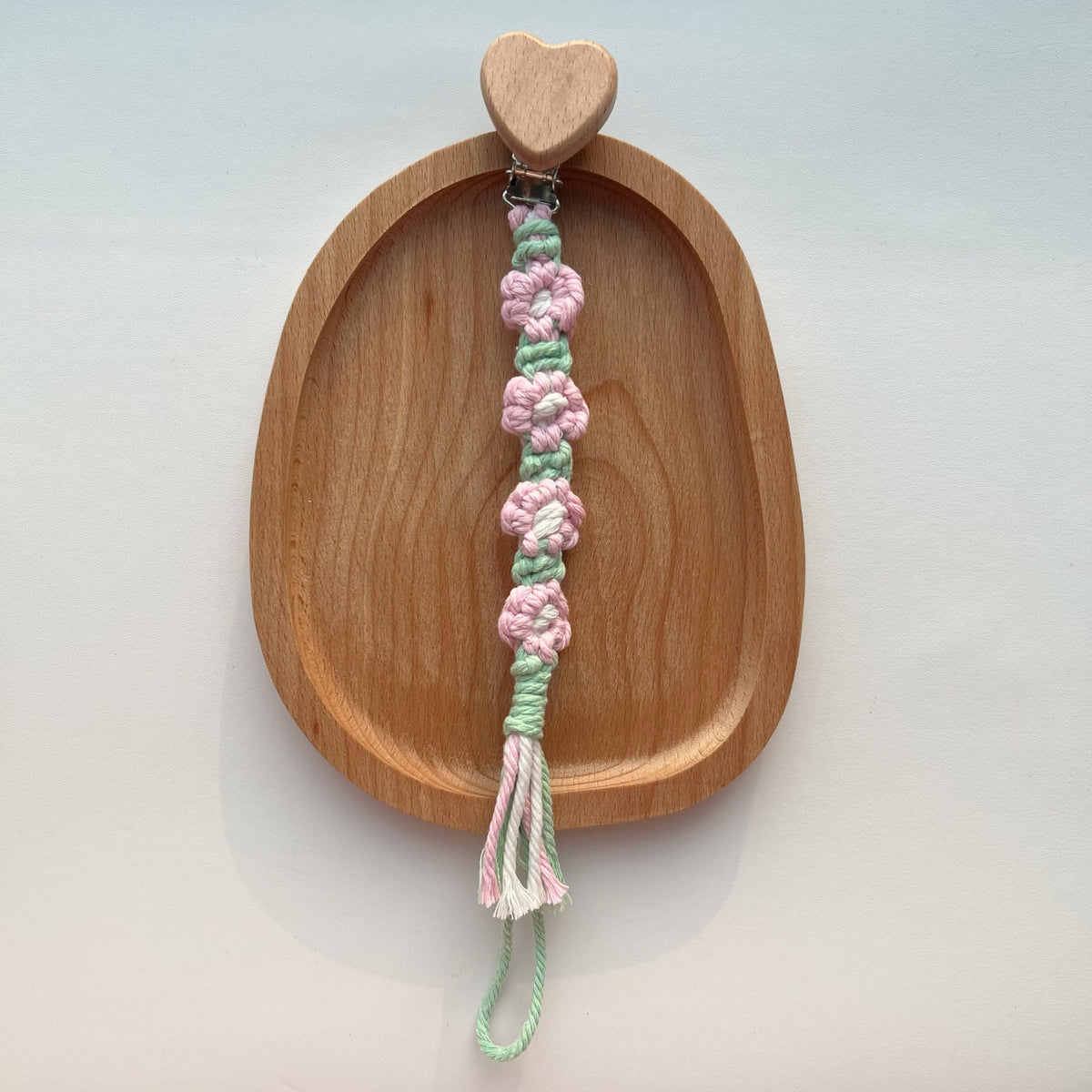 Baumwolle Häkelblumen Schnuller und Beißring Clip mit Holz Herz Sicherheitsclip