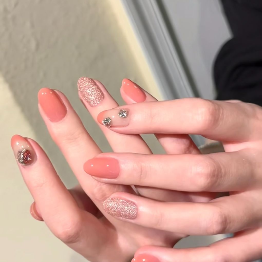 Glitzerndes Press-On Nagelkunstset