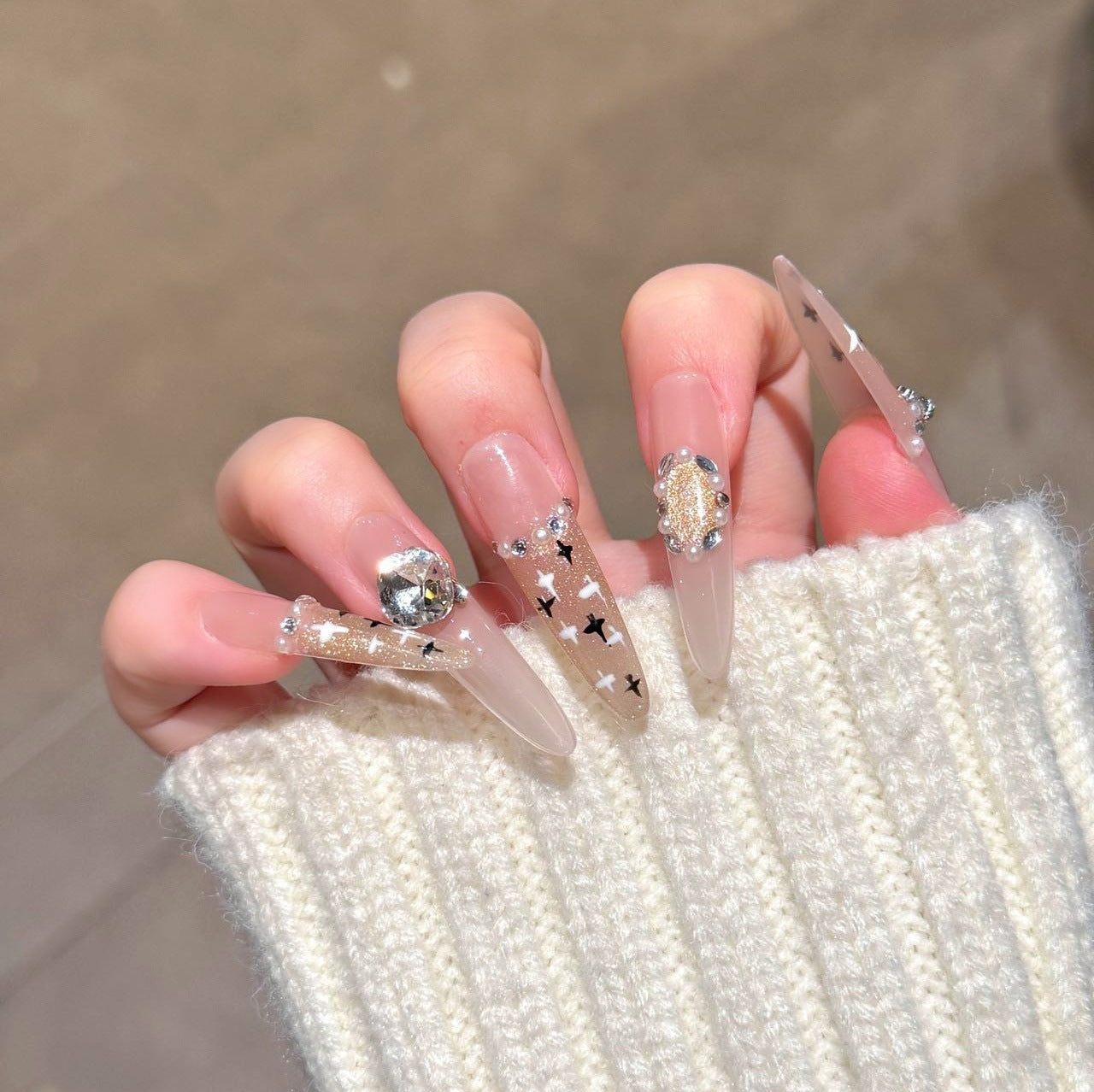 Künstlerische Premium Detaillierte Press-On Nagelkunst Brehn