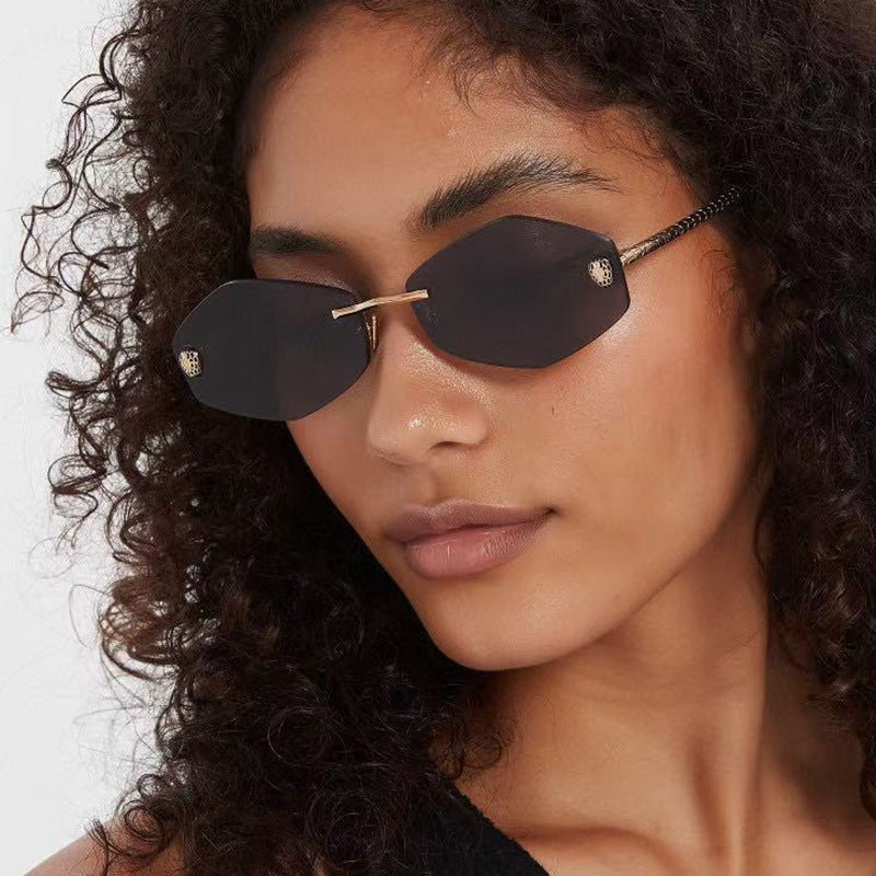 Damen geometrische Sonnenbrille im modernen Design mit elegantem Metallrahmen Brehn