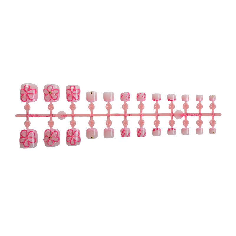 Kunstnagelset mit verspielten Blüten-Designs Brehn