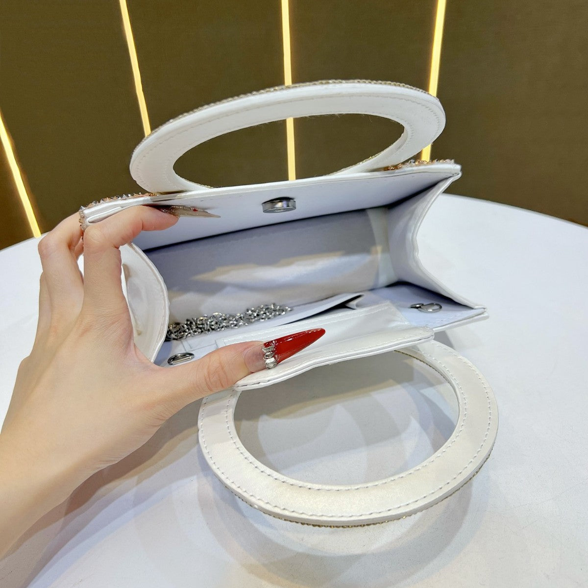 Abend Clutch
