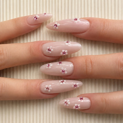Kunstnagelset mit floralen 3D-Details Brehn