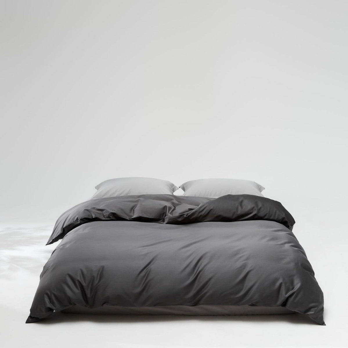 Mako-Baumwoll-Satin Bettwäsche-Set mit verdecktem Reißverschluss und Kissenbezügen Brehn