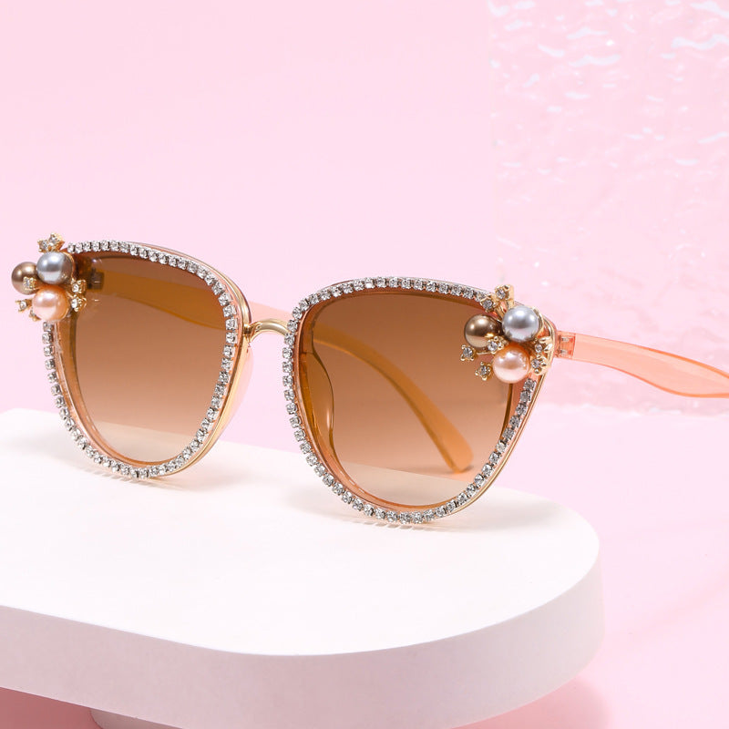 Damen glamouröse Sonnenbrille mit Perlen- und Kristalldekoration Brehn