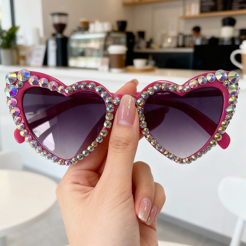 Rhinestone Herzförmige Sonnenbrille Brehn