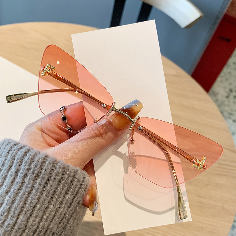 Damen Cat-Eye Sonnenbrille im modernem Design mit innovativem Rahmen Brehn