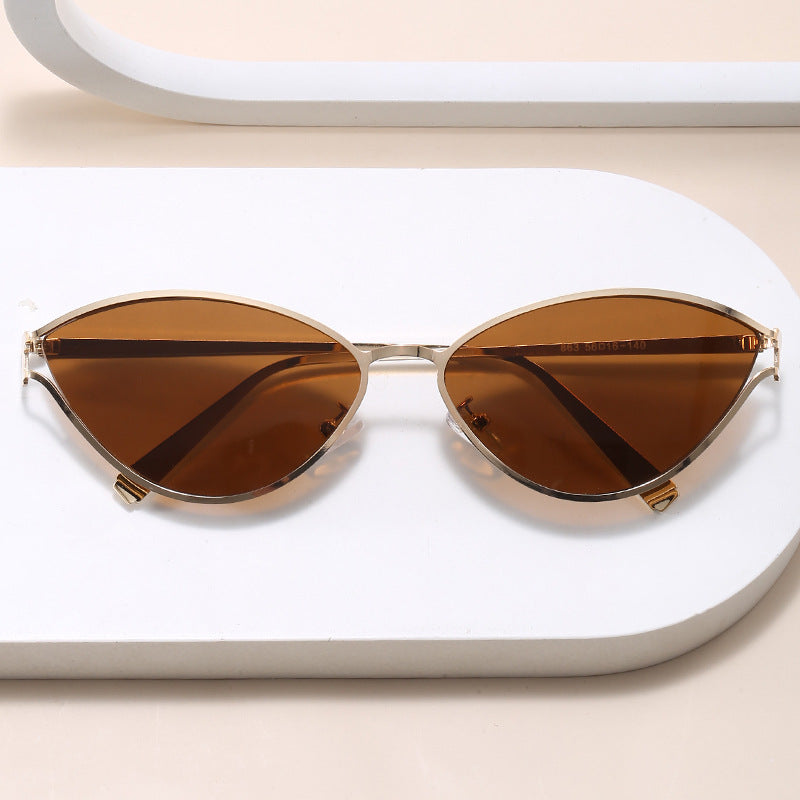 Modische Cat-Eye Sonnenbrille mit Dünnem Metallrahmen Brehn