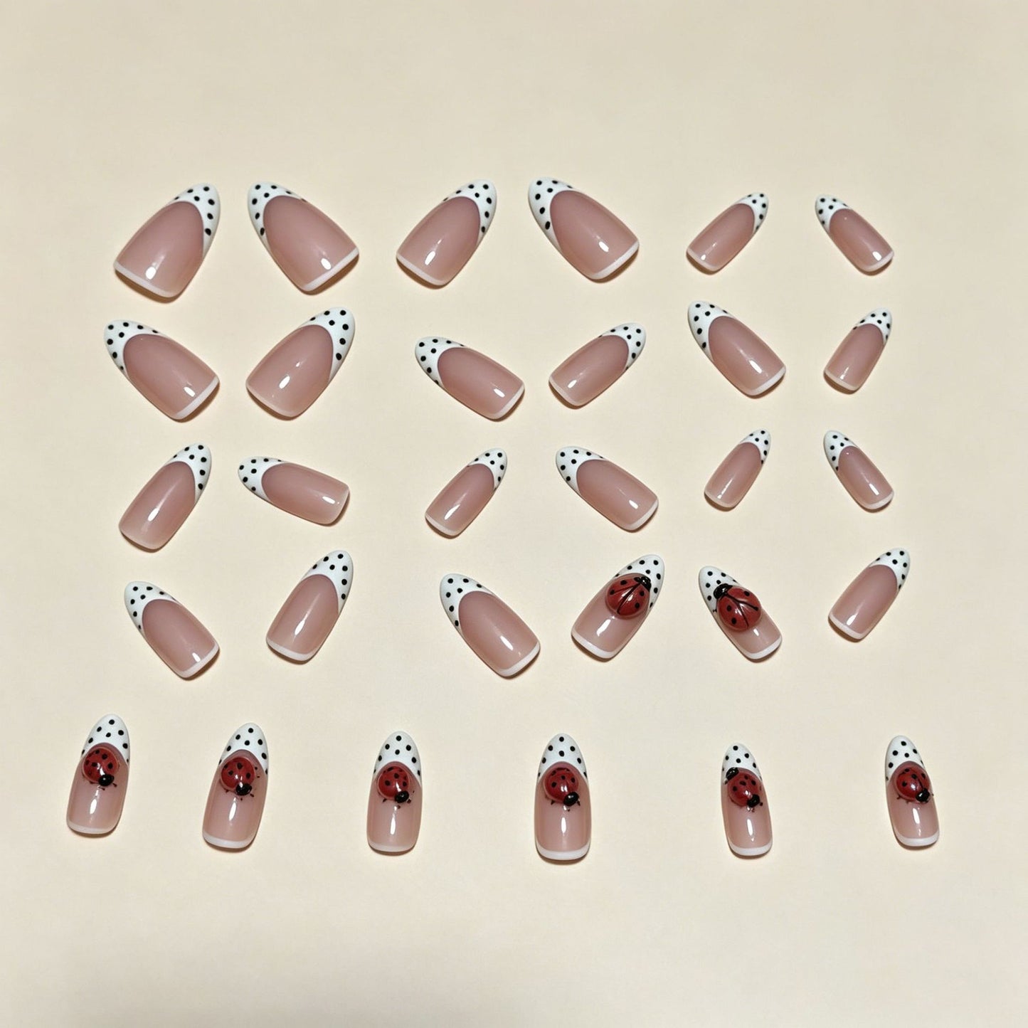 Chic Spitzige Press-On Nail Set Brehn