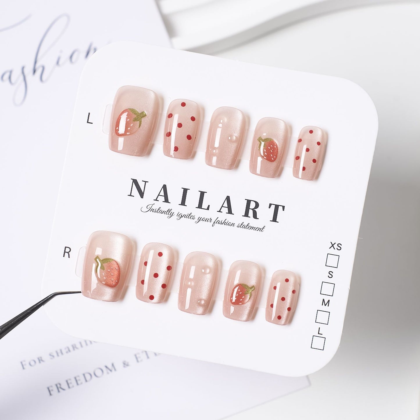 Dekorativer Fashion-Nagel-Set Brehn