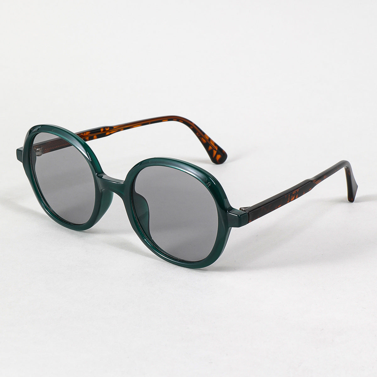 Damen modische Sonnenbrille mit robustem und stylischem Rahmen Brehn