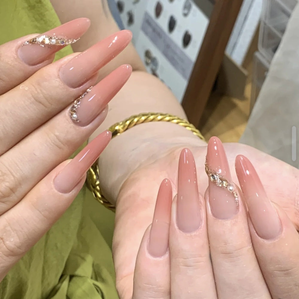 Elegante Stiletto-Nagelkunst-Verstärkungen