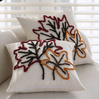 Dekoratives Kissen mit Herbstblatt-Design