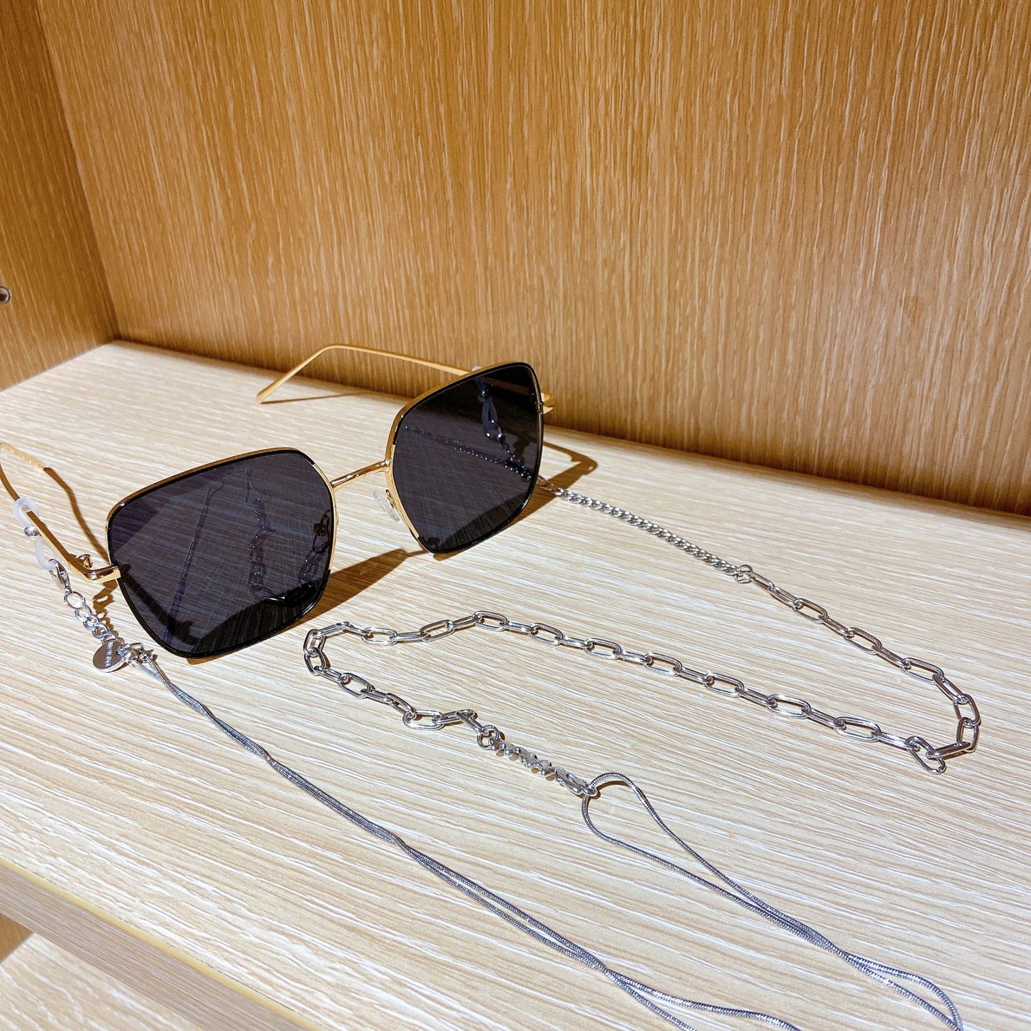 Modische Sonnenbrille mit Luxuriösem Kettenband Brehn