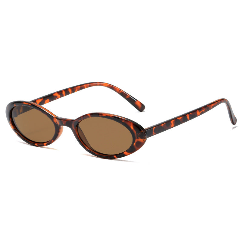 Damen modische Sonnenbrille im zeitgemäßen Ovaldesign Brehn